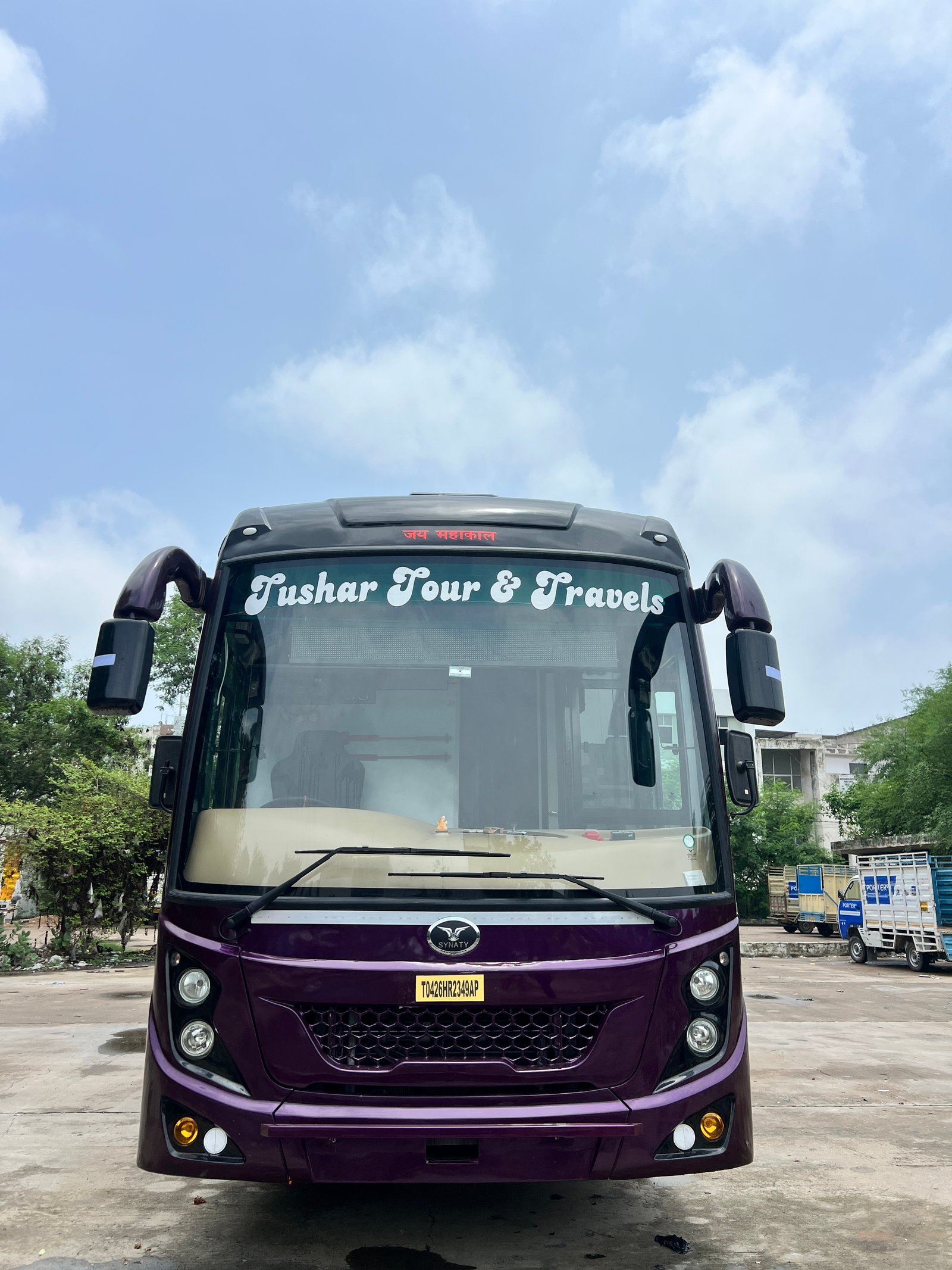 Tushar Luxury Bus – Premium Exterior